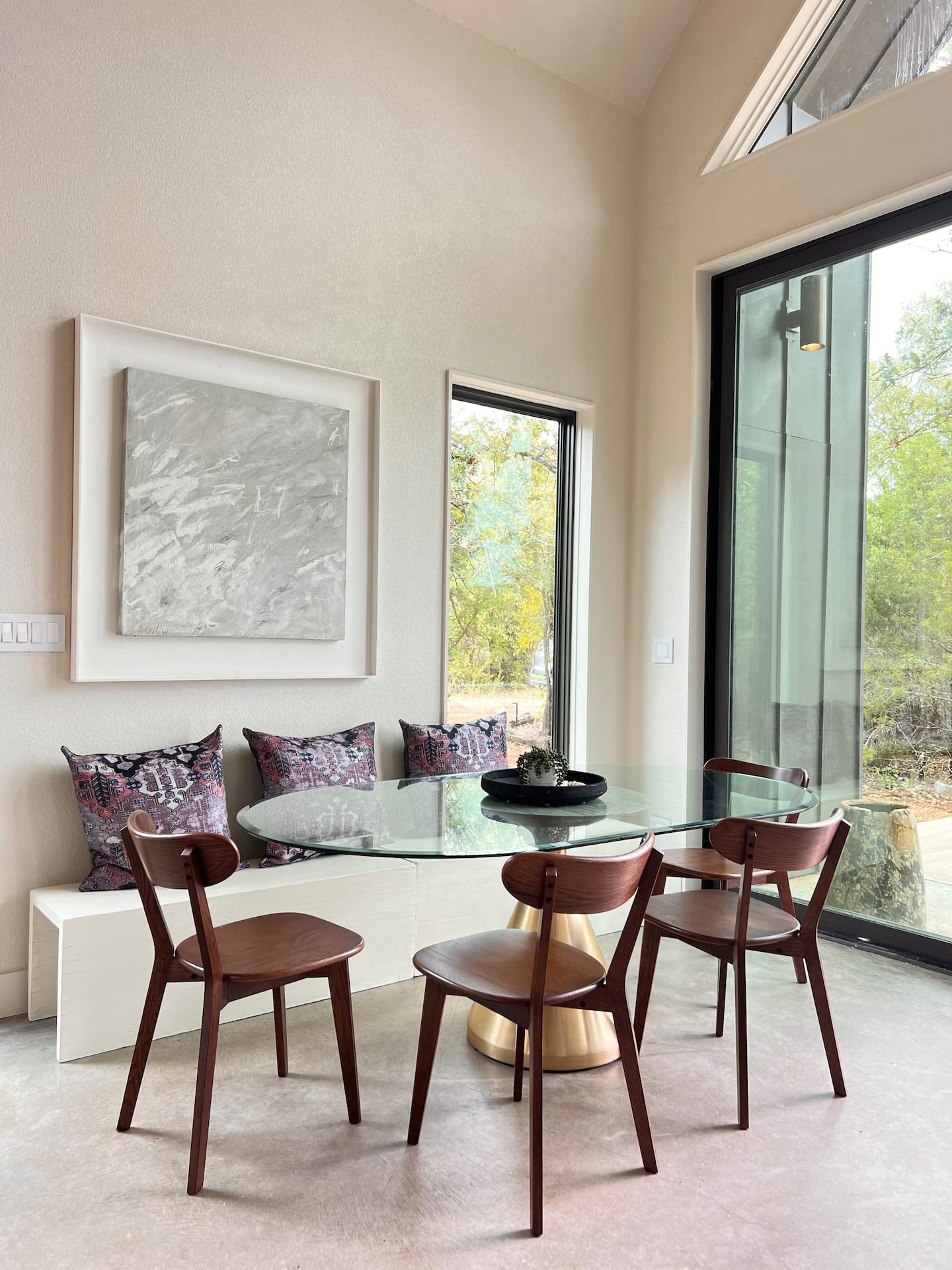 Four Winds interior